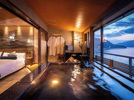 宮島潮湯温泉 錦水館 / 1