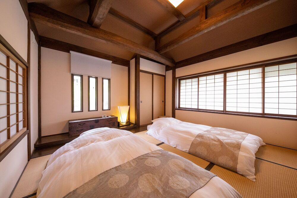 由布岳ビュー「松葉」和室メゾネット　寝室