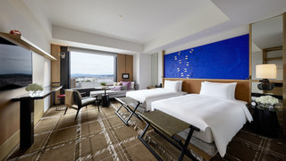 デラックス ルーム ベッド (複数台) (2 Twin Beds with Sofa Bed)