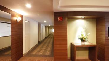 内部エントランス / 3