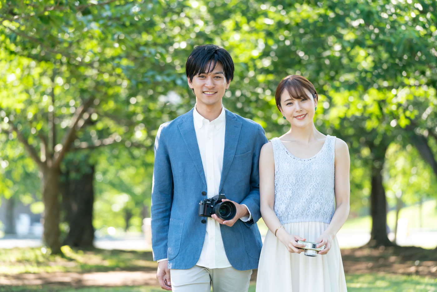 カップル 写真 カメラ 旅行イメージ