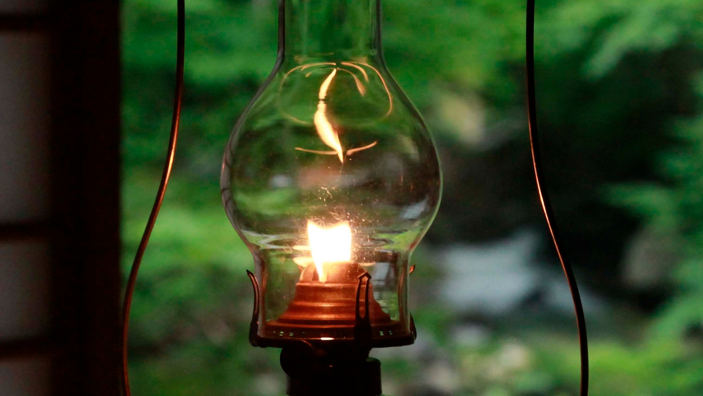 幻想的で非日常を味わえる。優しいランプの灯に癒される。4248256