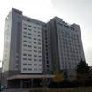 有名な朝市を通り過ぎるとセンチュリーマリーナ函館です。