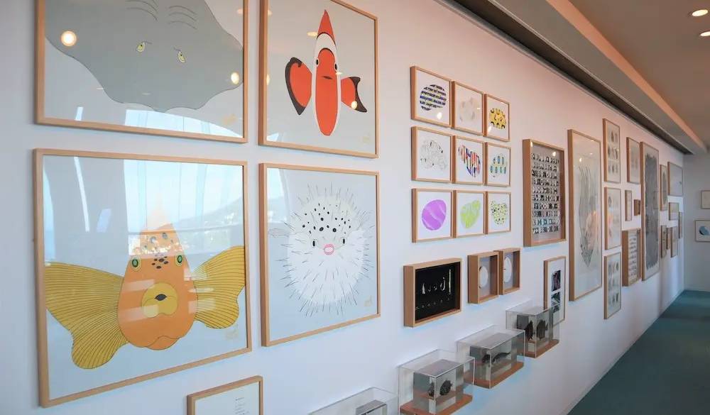 ギャラリー「NATURE WINDOW(ネイチャーウインドウ)」ではアート鑑賞も可能。伊豆の作家さんによる、伊豆への愛を感じる作品ばかりです。