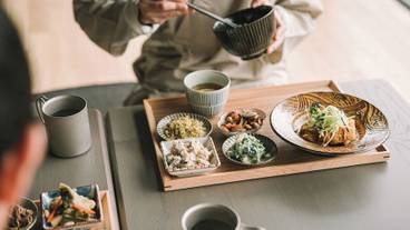 食事・飲み物 / 13