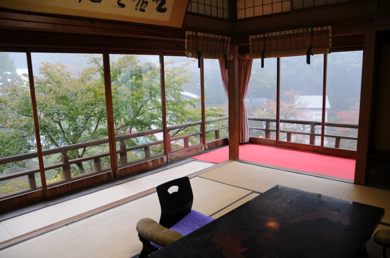 古き良き日本建築の味わいに陶酔3846230