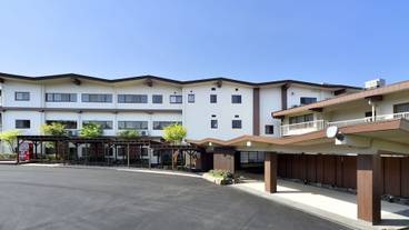 施設の入り口 / 9