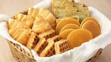 朝食ビュッフェ パン / 6