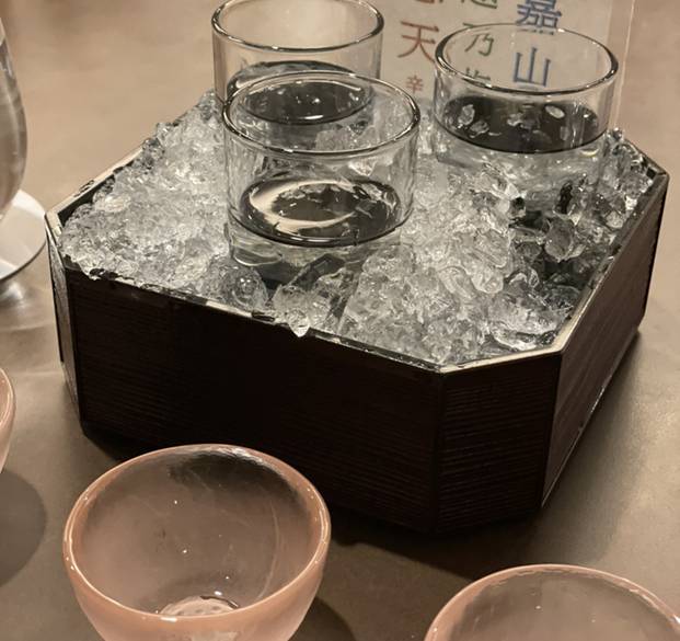 海を臨むレストランで
「季節の和会席」 / 5