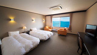 [禁煙]ツインルーム / 海側 / 別館でのビュッフェディナー&朝食付き