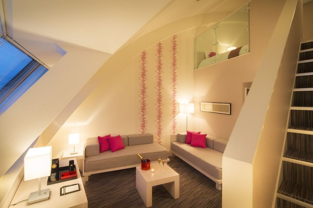 メゾネットルーム①