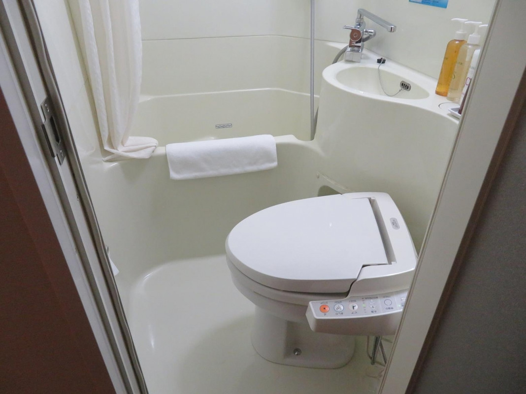 部屋付きの浴室も、大浴場もちょっと狭いな。