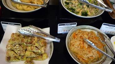 朝食ビュッフェ / 13