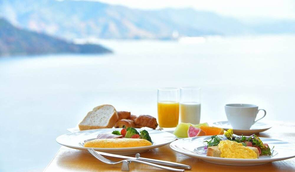 広島の名物が並ぶ
朝食ブッフェ / 1