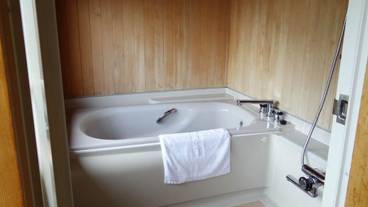 深めの浴槽 / 11