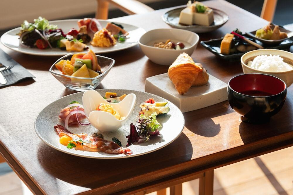 京三昧の和食やヘルシーな洋食をビュッフェで堪能4045408