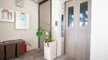 エレベーター / 1