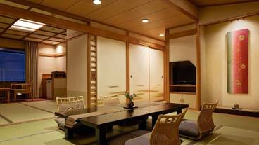 露天風呂付客室10+7畳 湖側一例① / 8