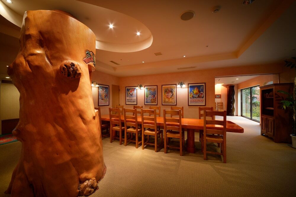 森のラウンジ①