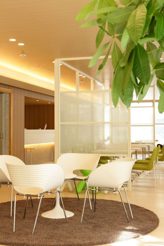 客室内のダイニングエリア