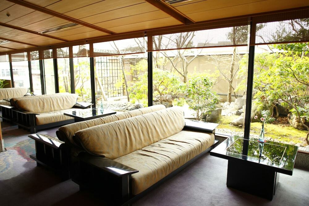 土肥ふじやホテル（トイフジヤホテル） / 2