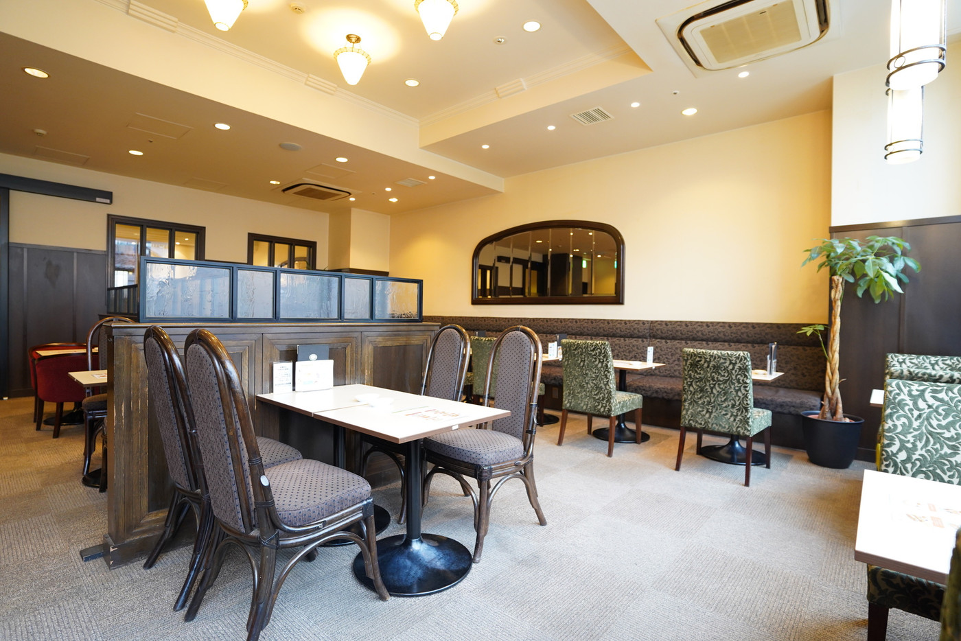 静寂で和やかな空間で朝食を堪能2137581