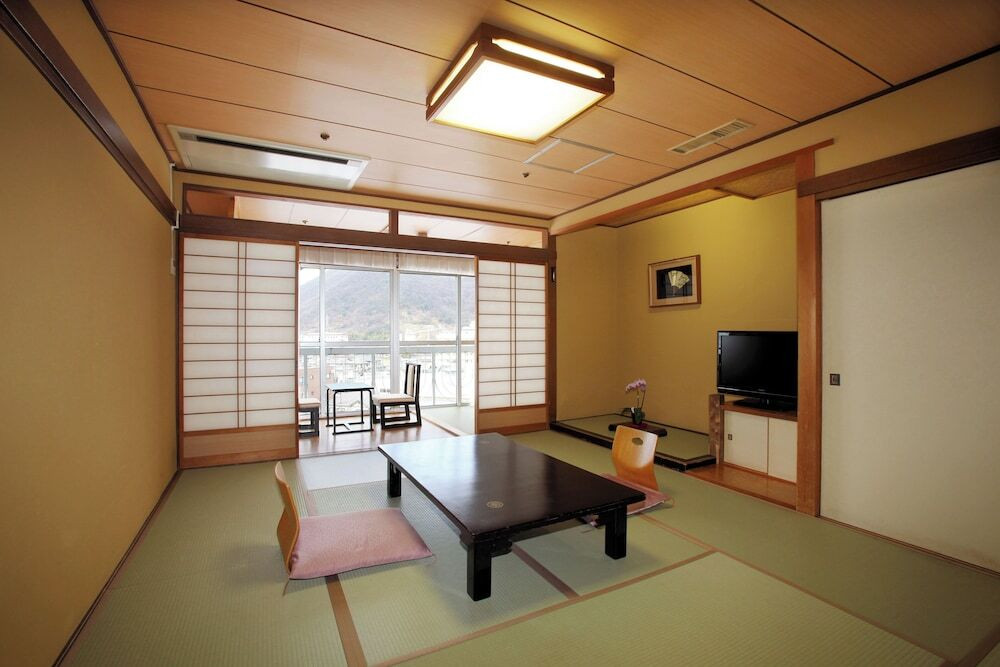 花春亭 和室10畳