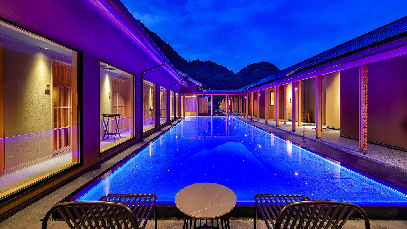 非日常感たっぷり！全10室の温泉リゾートで至福のひとときを4265411