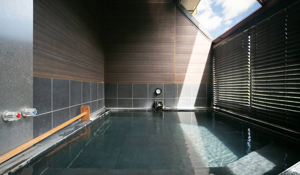 貸切露天風呂 瑠璃 / 4