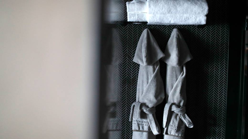 バスローブは購入も可能 / 2