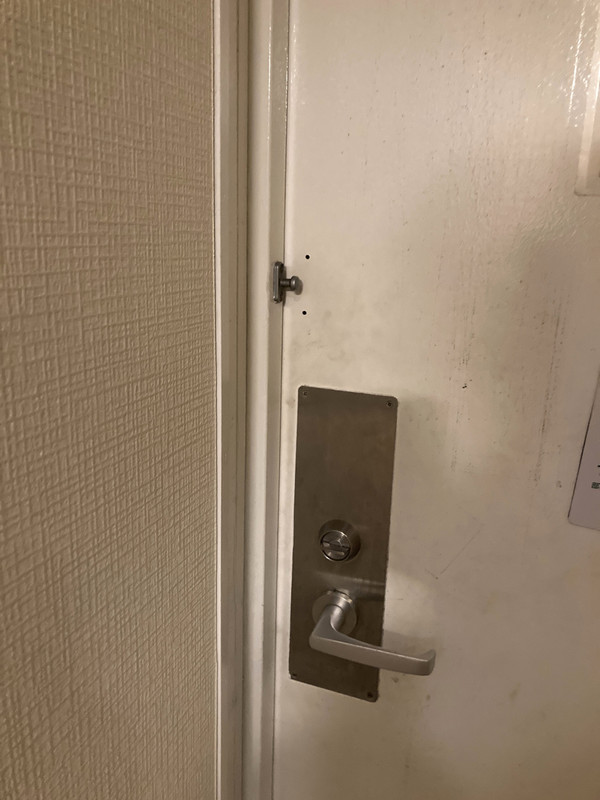 壊れたままのロック