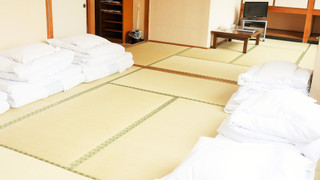 和室17畳・バストイレ共用　喫煙可能