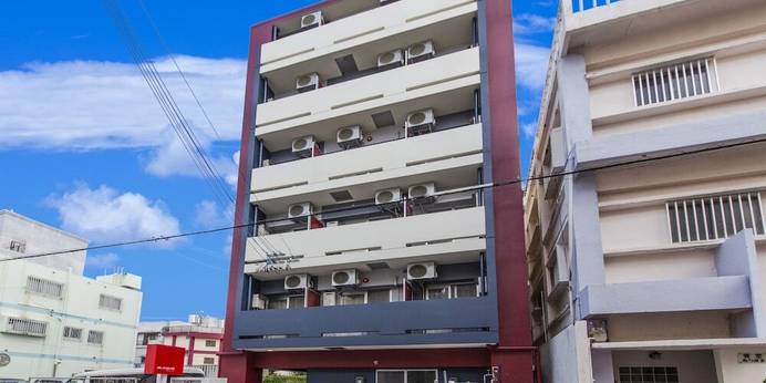 Mr.KINJO in Color'z Ciizi（沖縄県 アパートメント） / 1