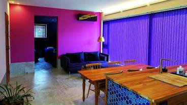 客室内のダイニングエリア / 24