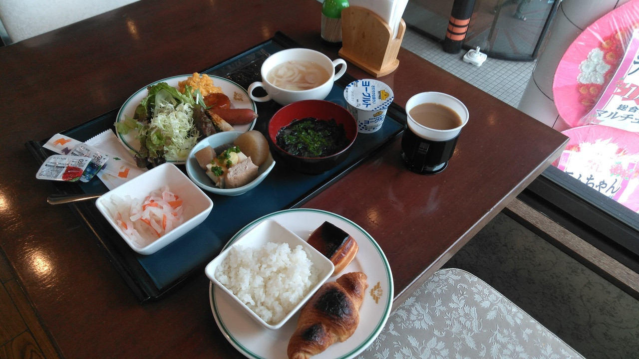 アパ朝食、ほとんど出来合い品。