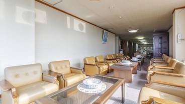 ロビー応接スペース / 4