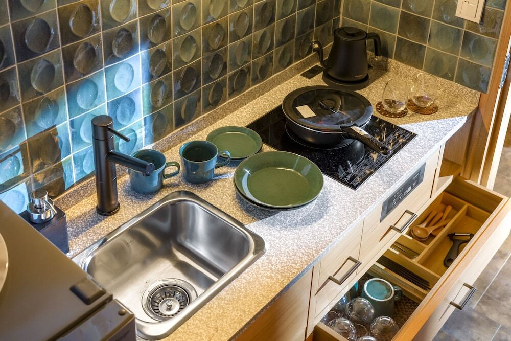 バンクベッドルーム／キッチン