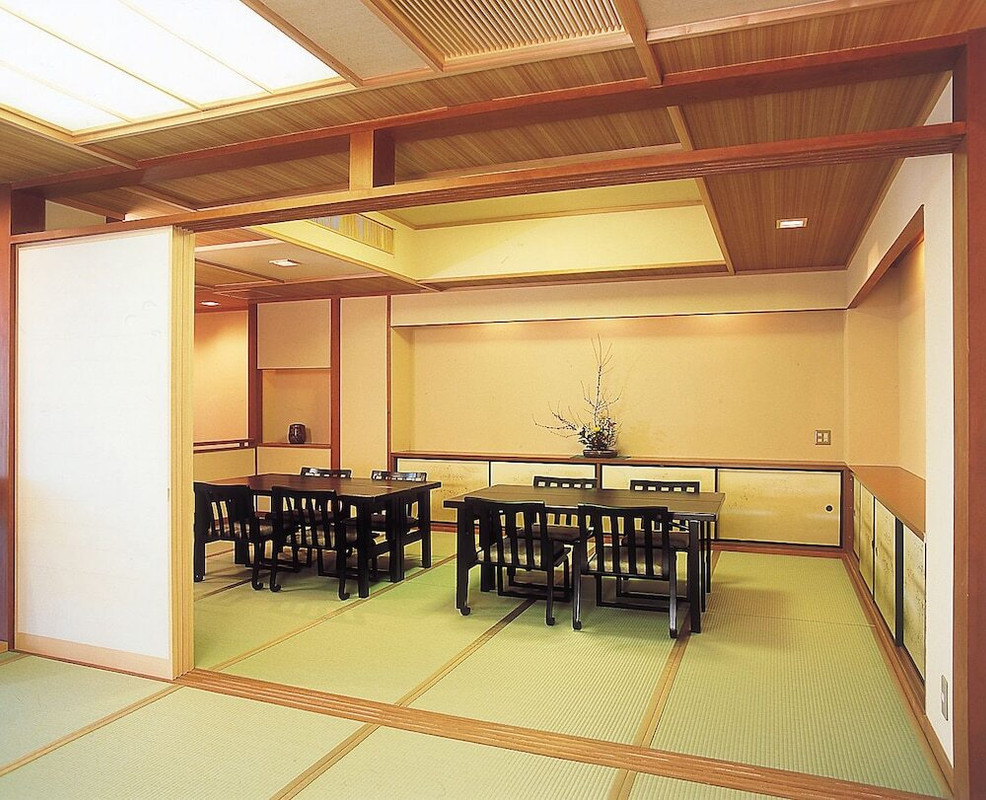 ロビーラウンジ