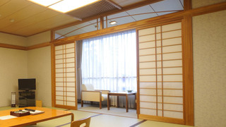 和室　18畳　市街地側