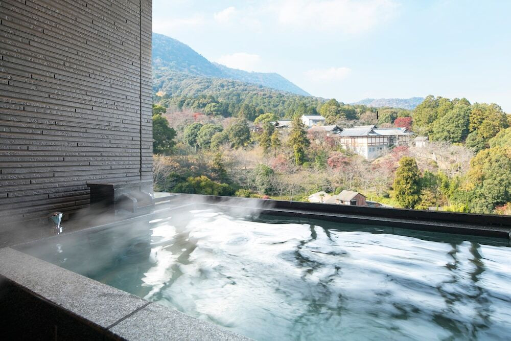 天然温泉をお部屋で堪能♡嬉しい専用ラウンジのドリンクサービスも4025599