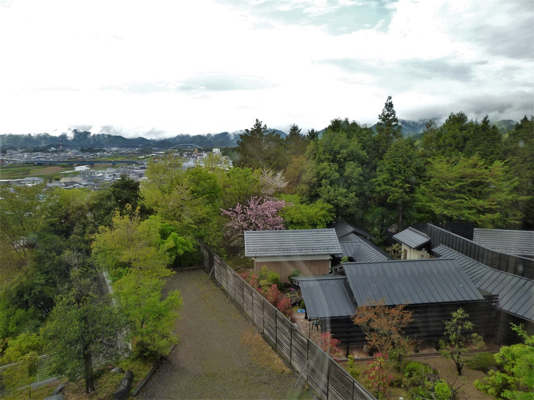 雨が上りった福知山の街