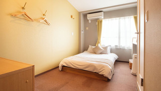 ダブルルーム402