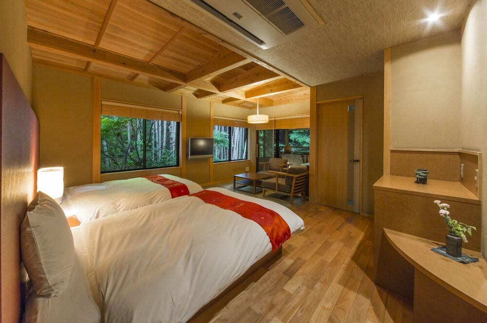 季節の”一番おいしい”をいただける。南伊東にひっそり佇む料亭旅館4046985