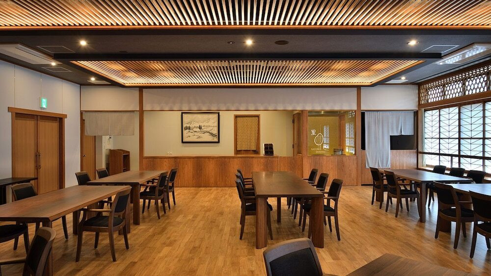 旅館のお食事処