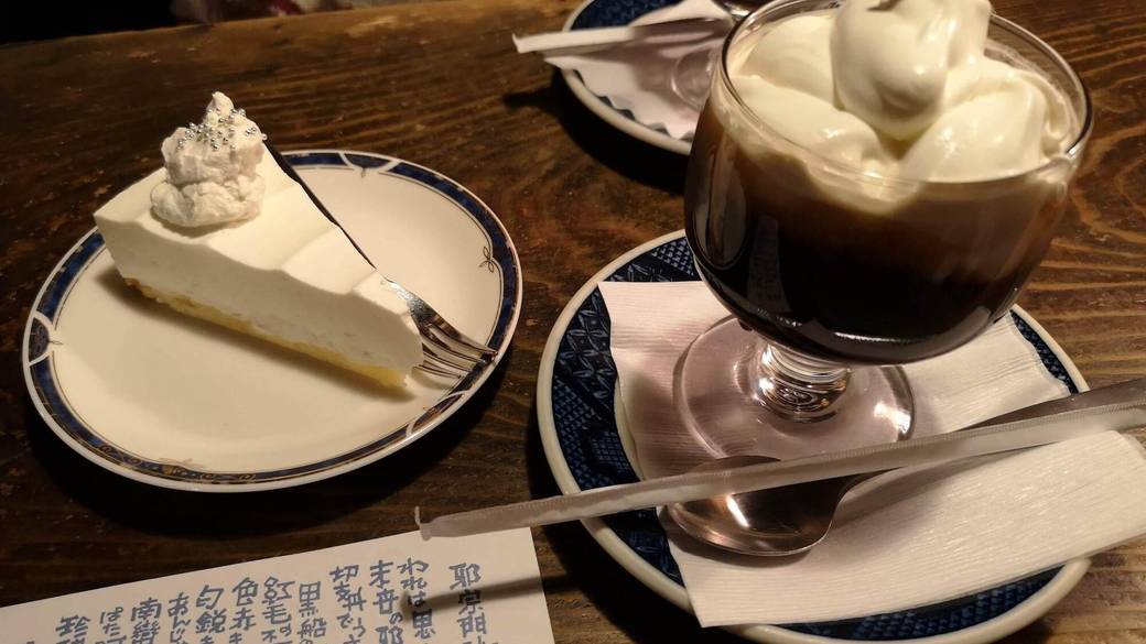 レトロな雰囲気
「邪宗門」で休憩 / 3