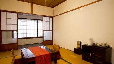 客室内のダイニングエリア / 17