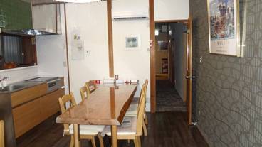 客室内のダイニングエリア / 28