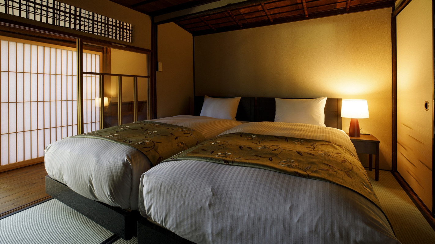 「蒼白い月」の寝室