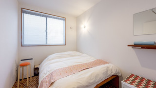 スモール ダブルルーム 共用バスルーム