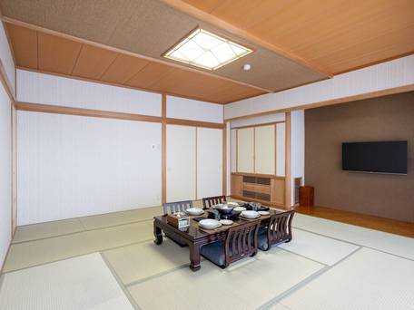 箱根芦ノ湖 美景館 / 4